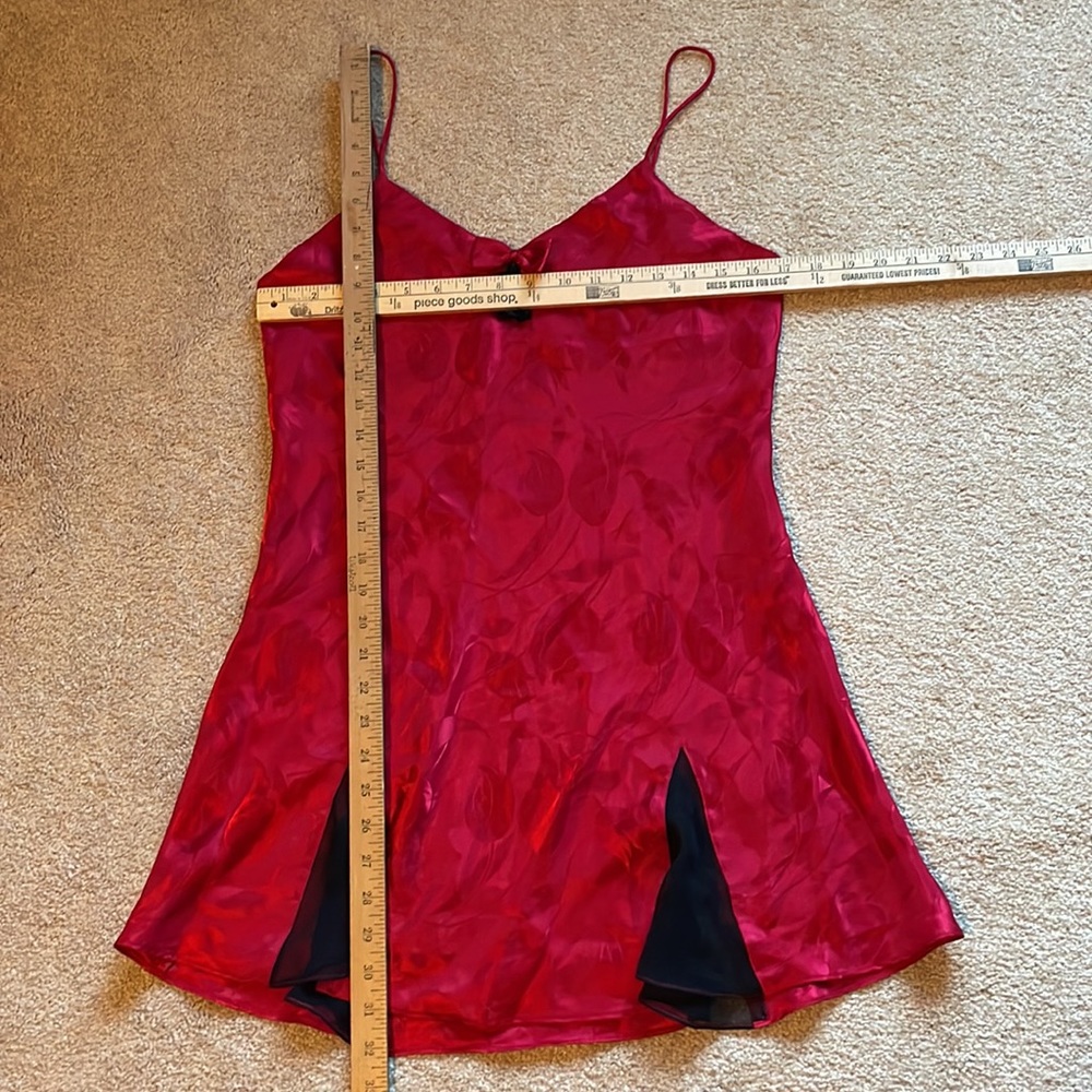 Vintage Victoria’s Secret Nightie - Picture 4 of 5